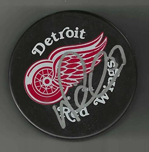 Valtteri Filppula Aláírt Detroit Red Wings Szuvenír Puck - Dedikált NHL Korong